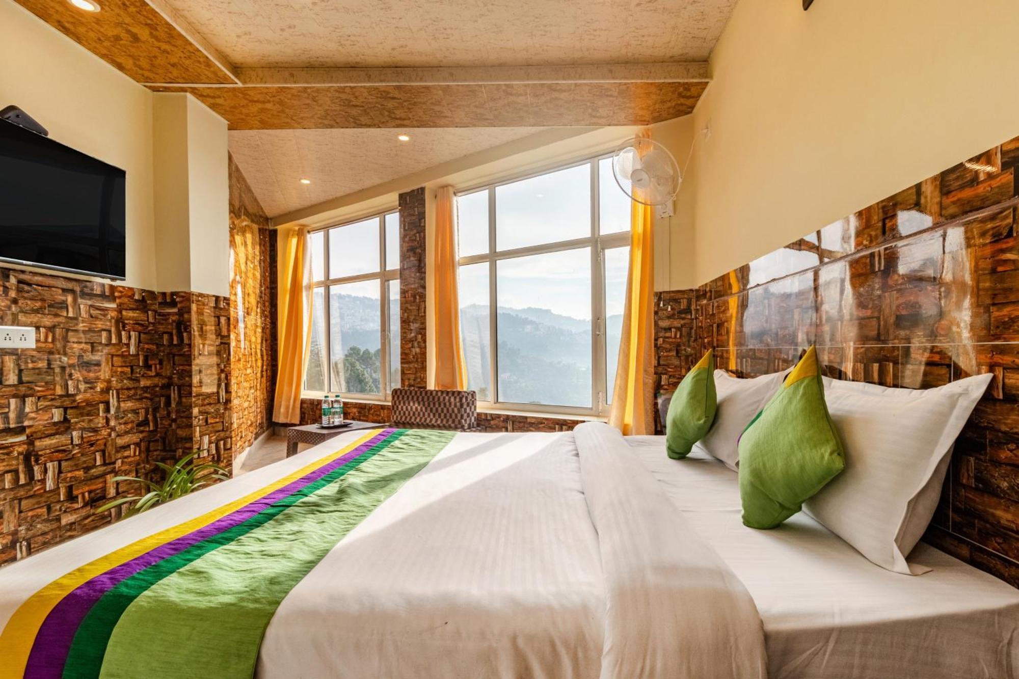 Отель Treebo Srishti Vaikunth With Mountain View Шимла Экстерьер фото